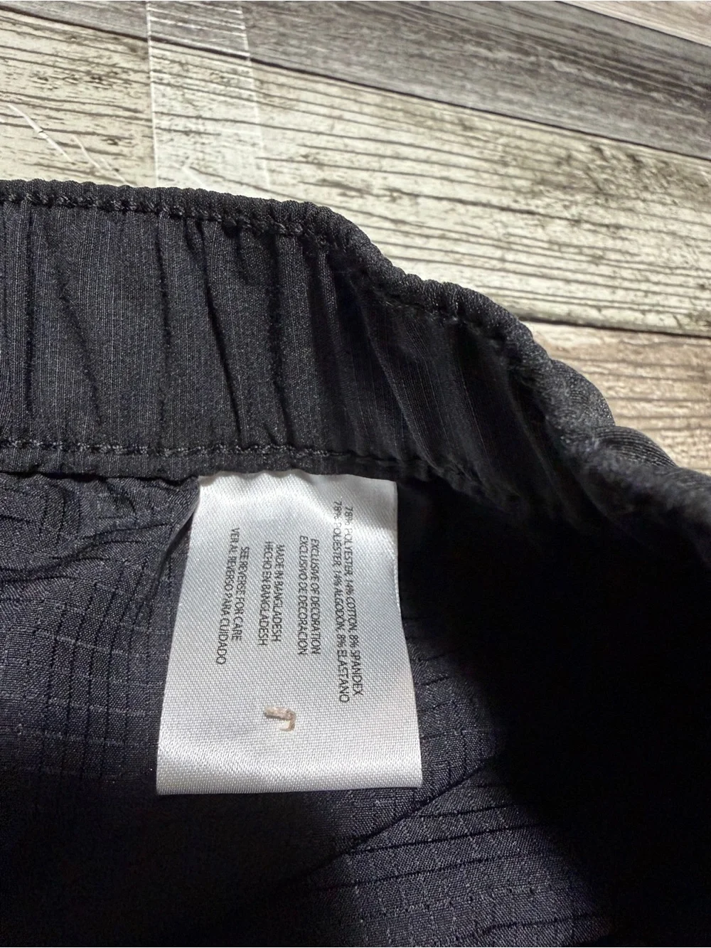 Banana Republic Comfort Flat Front Shorts Men’s 34 Black (Inseam 9) Tech Short